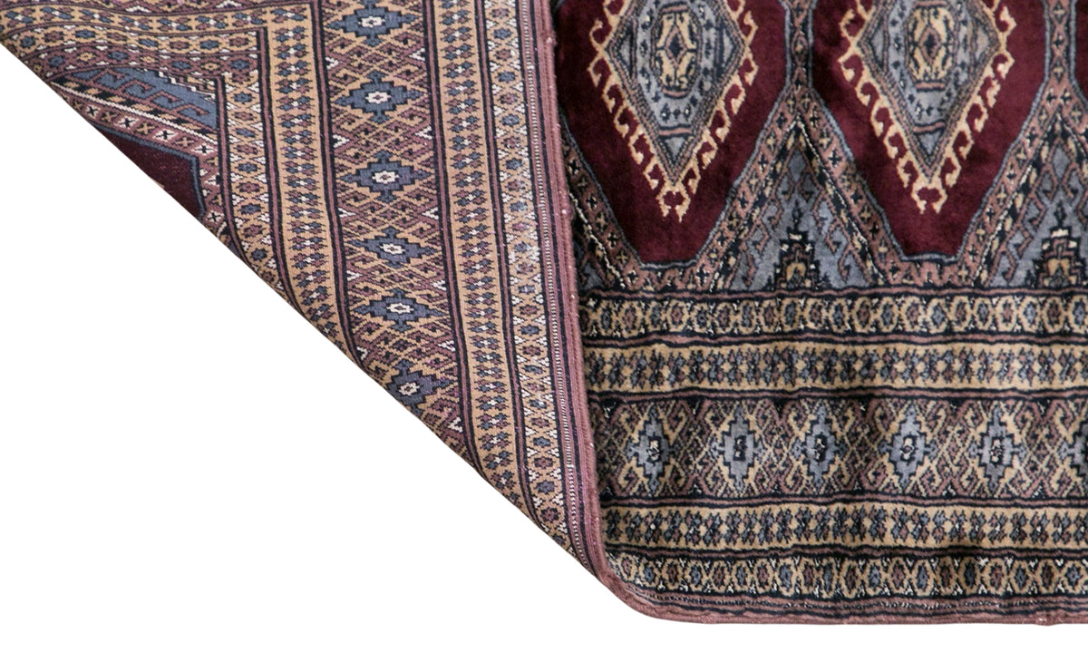 Vintage Konya Rug, 125 x 165 cm / 4.1 x 5.4 feet