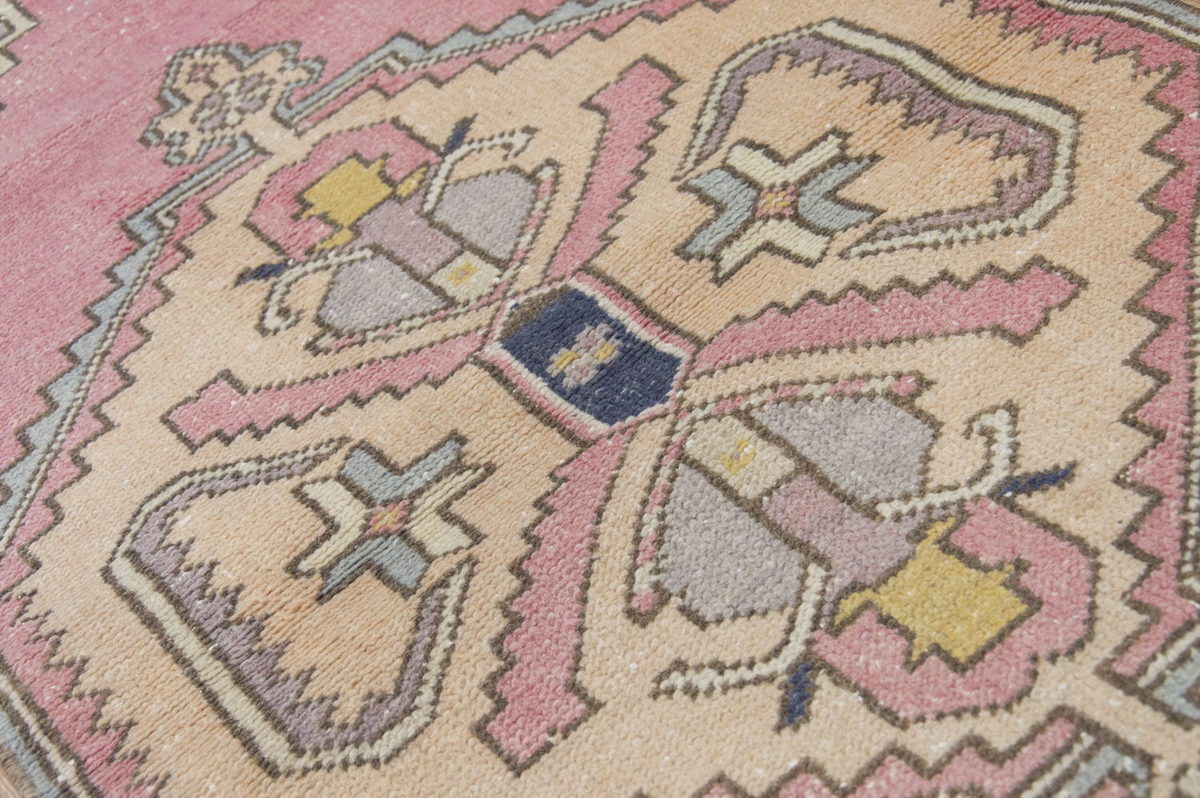 Runner Rug 2'4" x 6'3" feet 71 x 190 cm