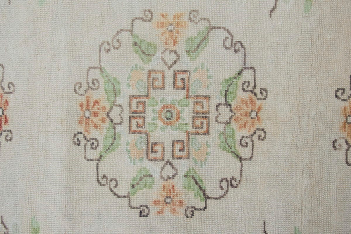Runner Rug 2'6" x 8'3" feet 77 x 252 cm