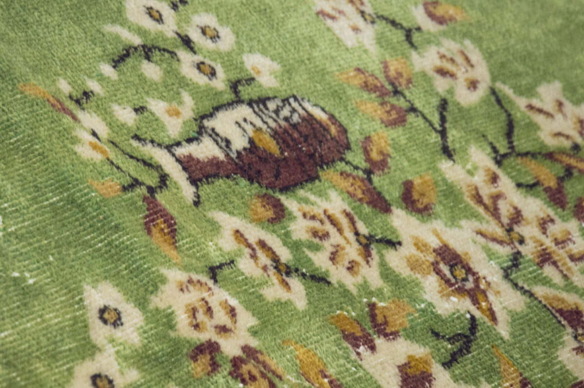 Runner Rug 2'8" x 10'5" feet 81 x 317 cm