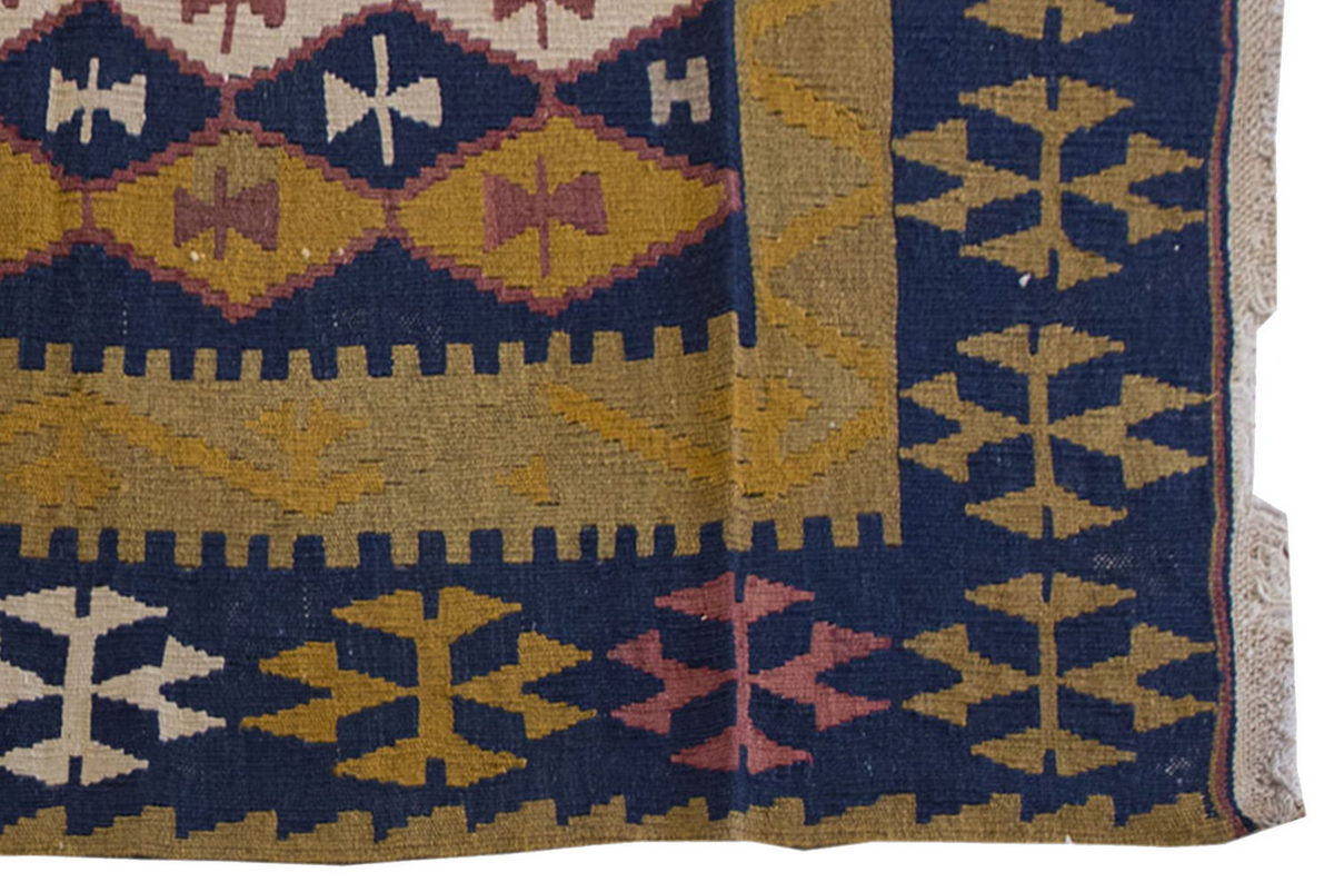 Vintage Kilim Rug,Central Turkey Kilim 3'6" x 5" feet 107 x 150 cm