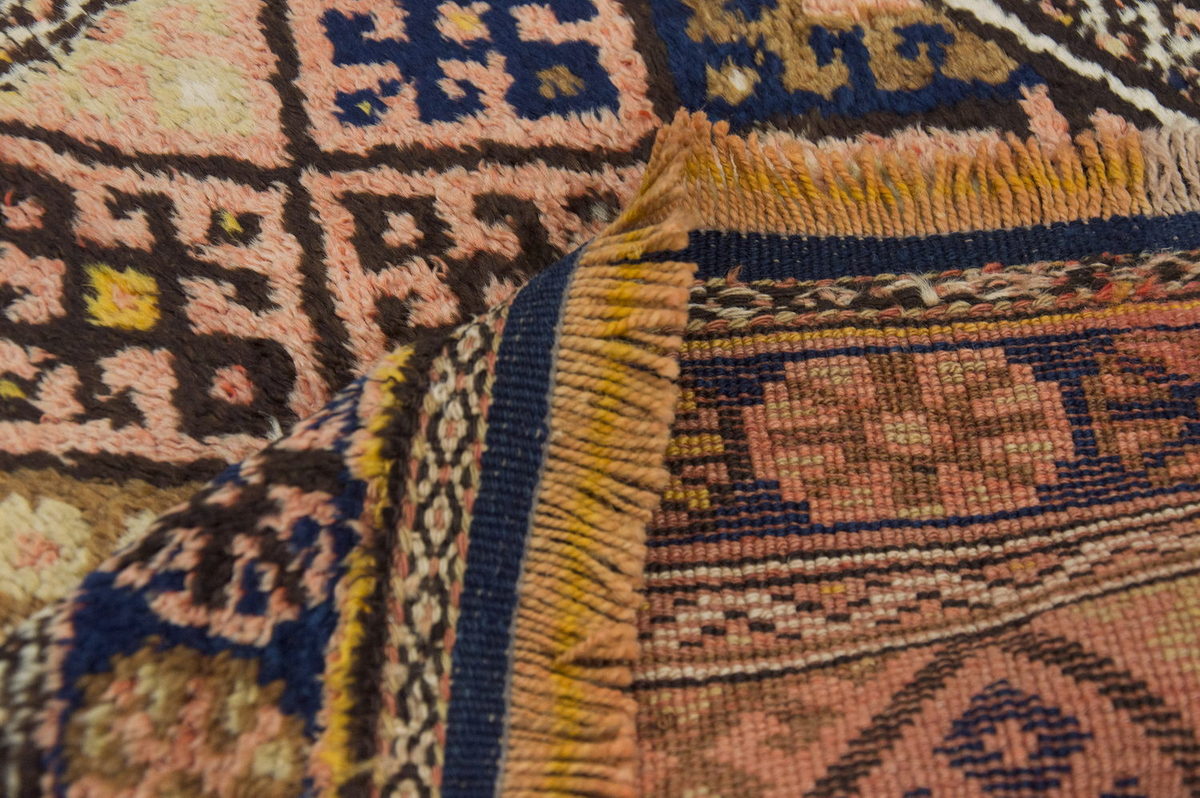 Vintage Rug 2'9" x 3" feet 85 x 93 cm