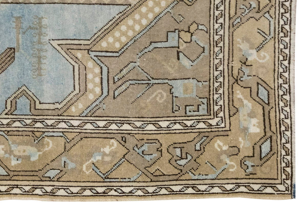 Vintage Rug 3'11" x 6'1" feet 120 x 185 cm