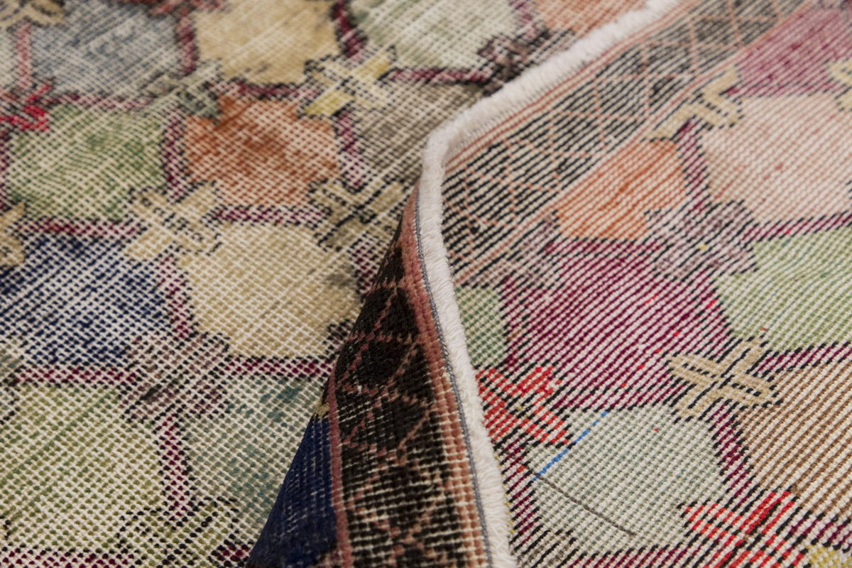 Vintage Rug 3'3" x 6'9" feet 98 x 205 cm