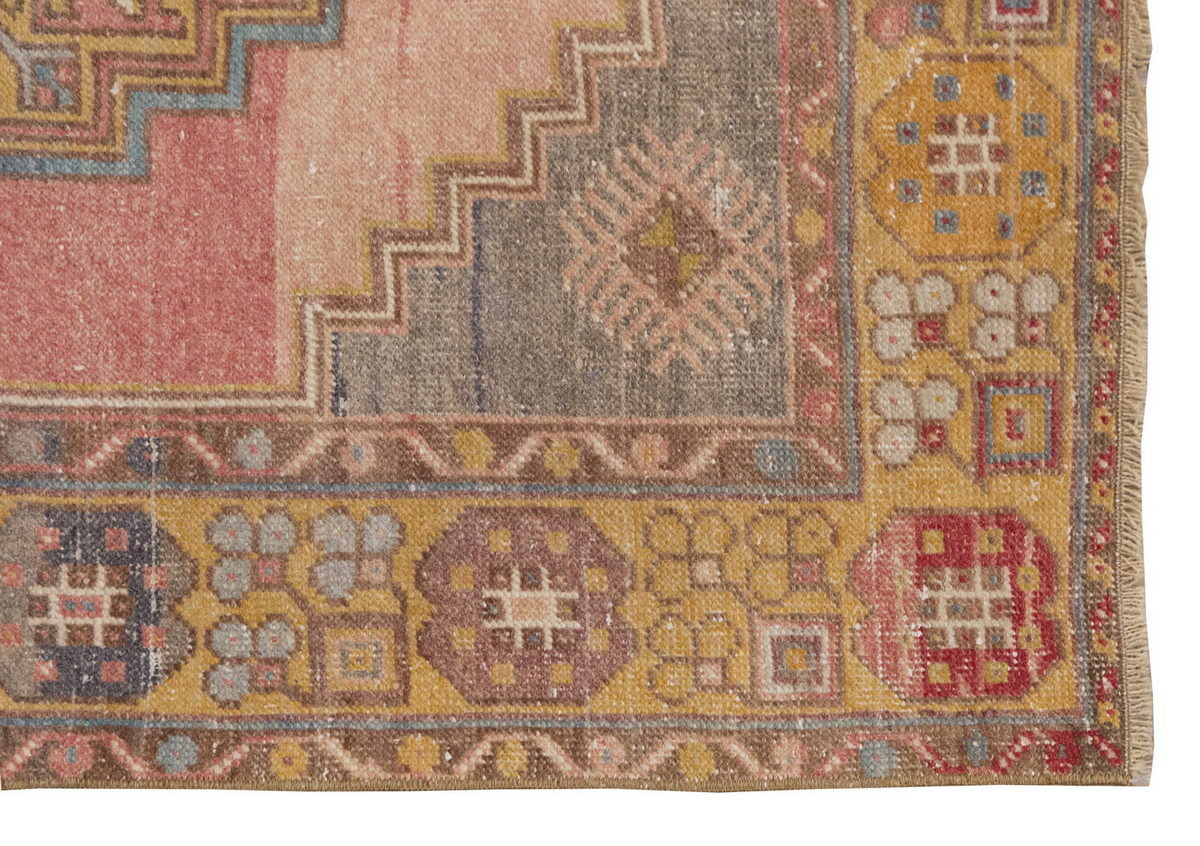 Vintage Rug 3'6" x 5'6" feet 106 x 168 cm