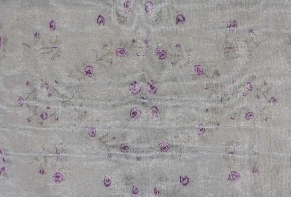 Vintage Rug 3'9" x 6'4" feet 115 x 192 cm