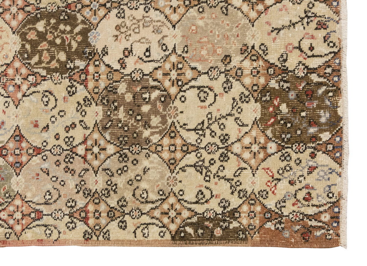 Vintage Rug 4'1" x 6'9" feet 125 x 205 cm