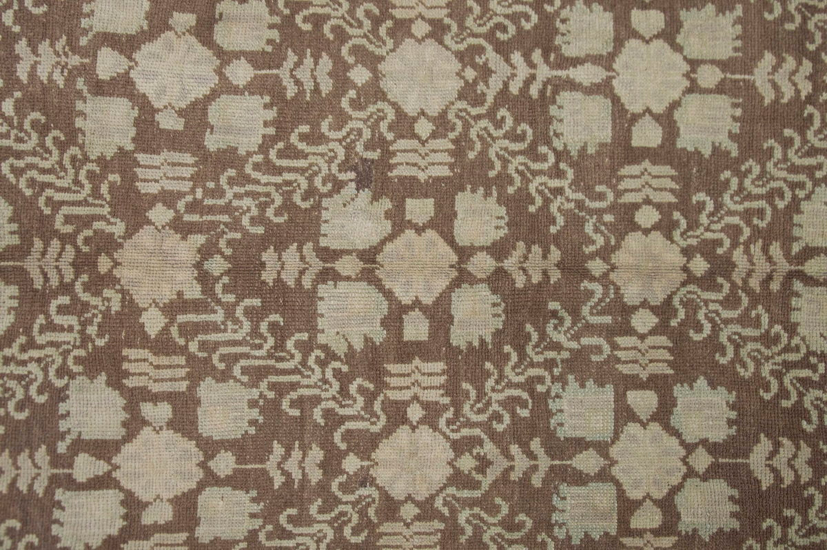 Vintage Rug 4'2" x 6'4" feet 127 x 192 cm