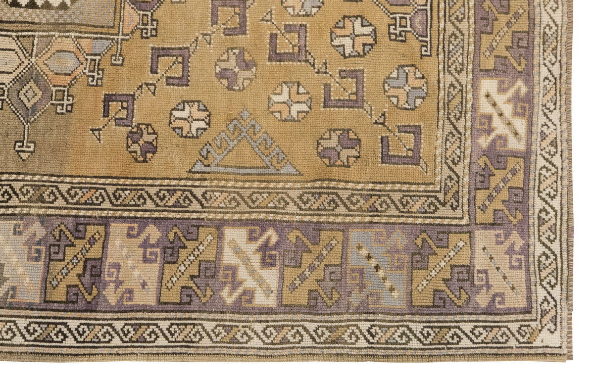 Vintage Rug 4'2" x 6'5" feet 126 x 195 cm