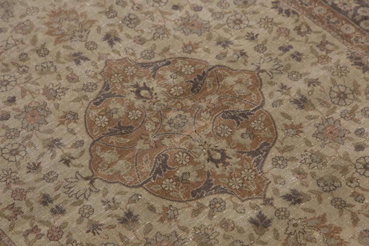 Vintage Rug 4'3" x 6'11" feet 130 x 212 cm