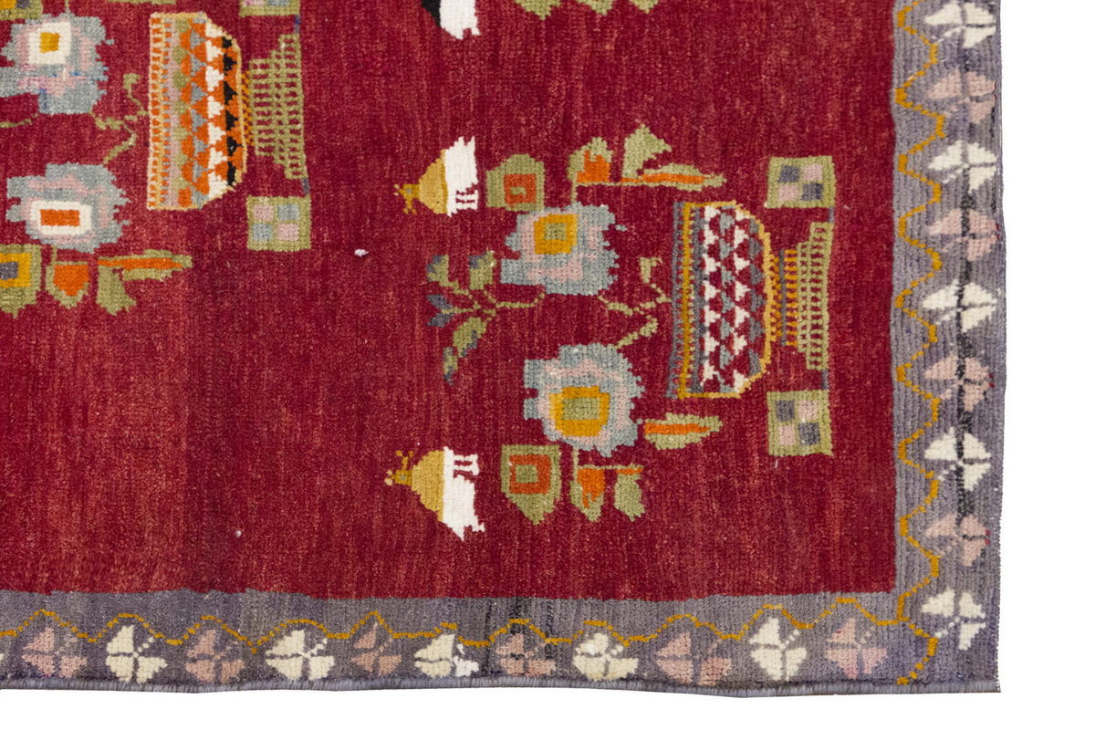 Vintage Rug 4'9" x 7'3" feet 145 x 220 cm