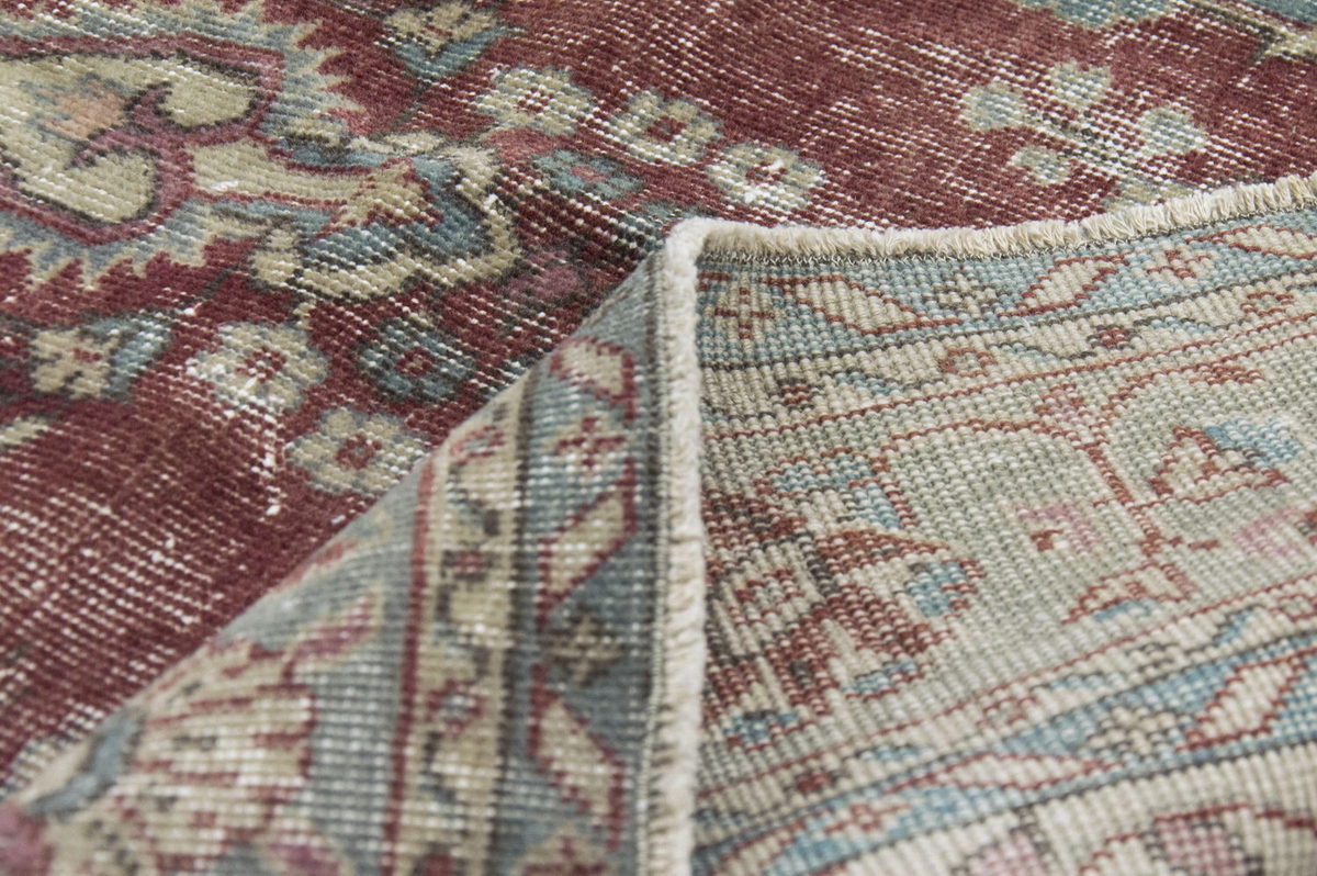 Vintage Rug 4'9" x 8 feet 144 x 245 cm