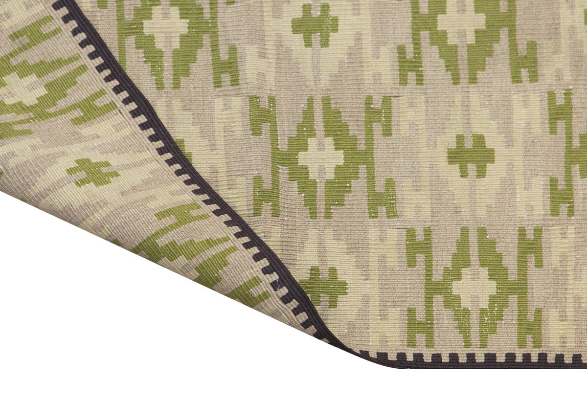 Besarabian Kilim, 120 x 172 cm / 4 x 5'8 feet