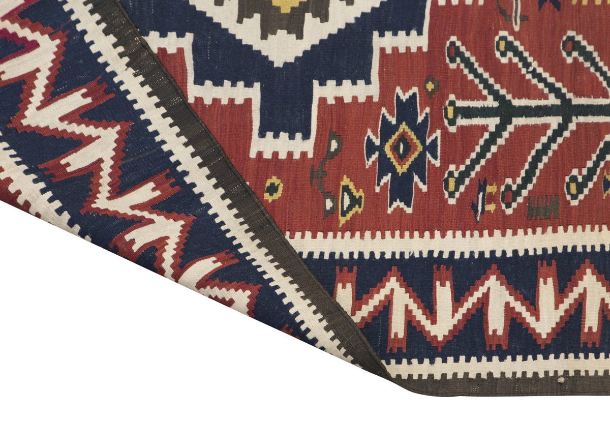 Caucasian Kilim, 166 x 285 cm / 5'5 x 9'4 feet