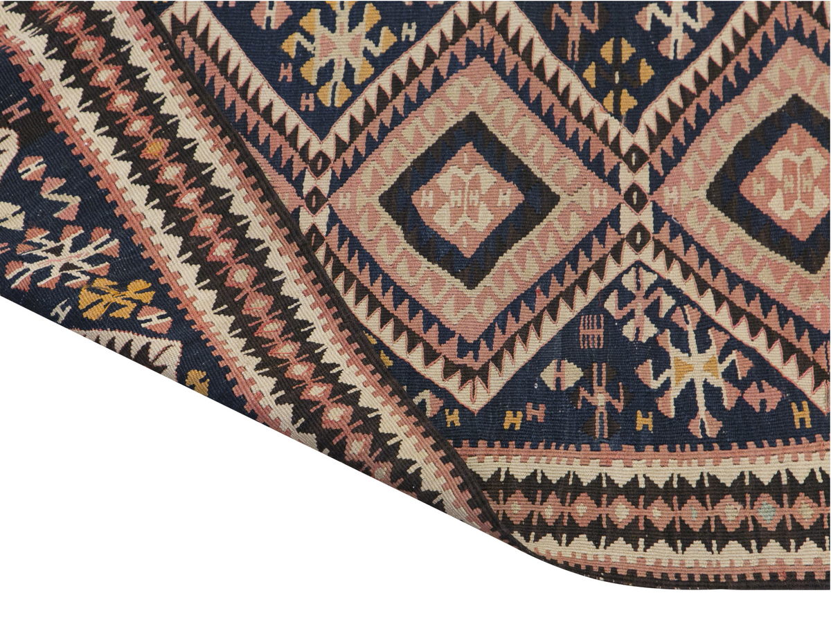 Lake Van Kilim, 181 x 212 cm / 6 x 7 feet