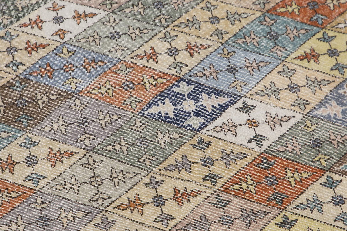 Long Vintage Turkish Rug 4'6" x 9'7" | 138x292 cm Runner • 1960s Hand-Spun Wool Carpet