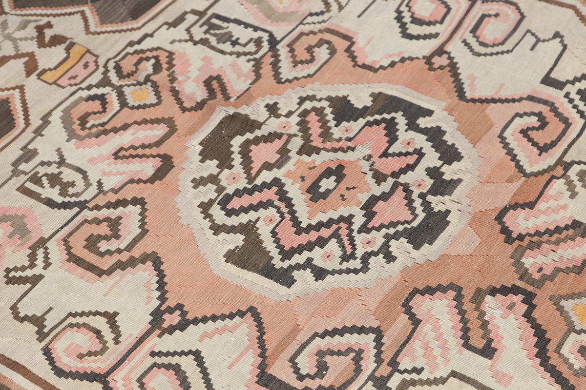 Turkish Bardız Kilim, 208 x 387 cm / 7 x 12'8 feet