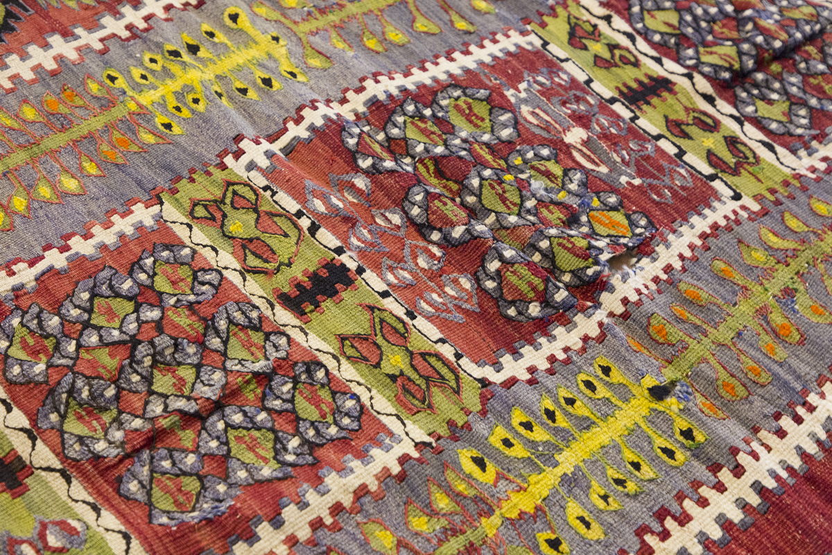 Vintage Denizli Esme Kilim Rug, 3.6 x 5 feet, 108 x 154 cm