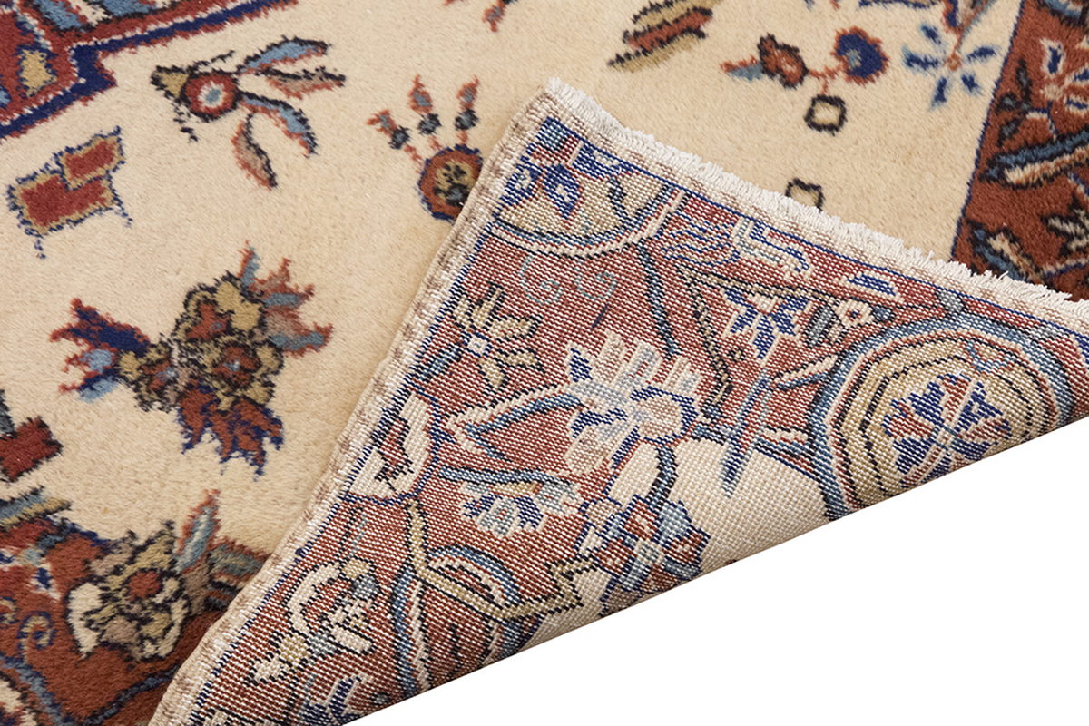 Vintage Rug 4'2" x 7 feet 126 x 214 cm