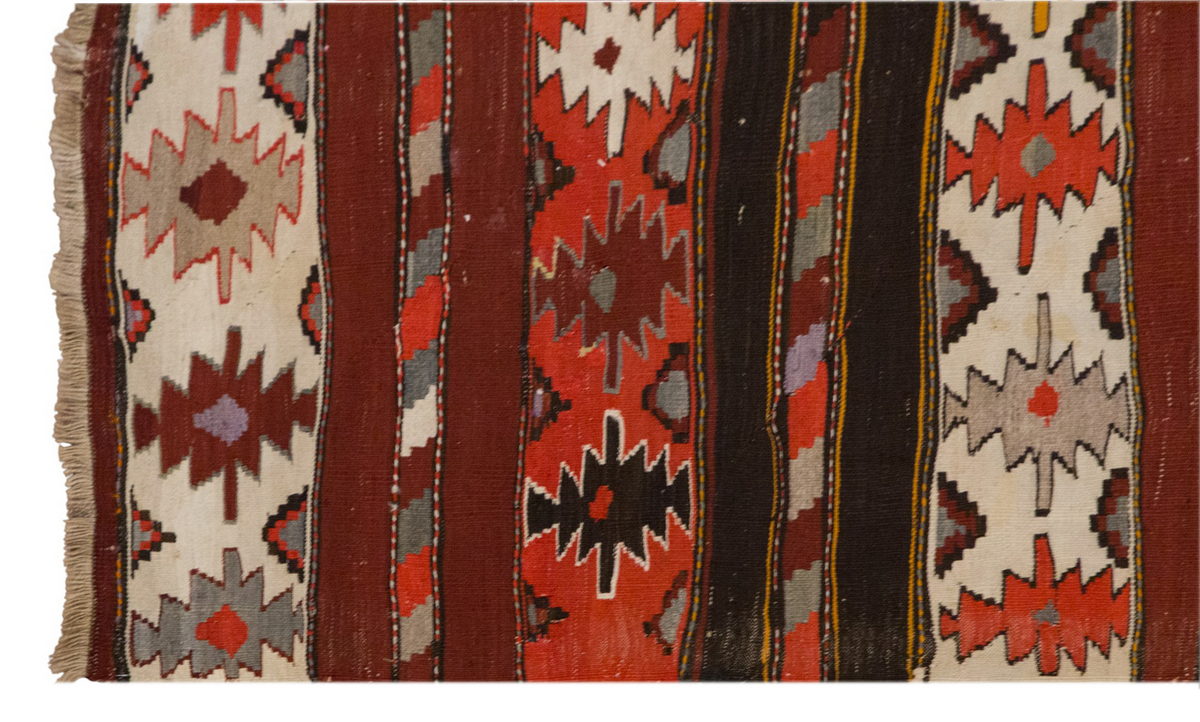 Vintage Turkish Konya Kilim, 140 × 270 cm / 4.6 × 8.8 ft