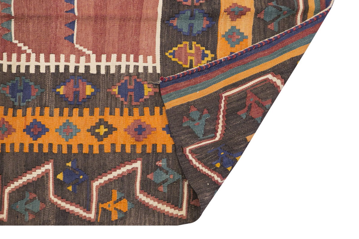Vintage Turkish Rug, 119 x 197 cm, 3.10 x 6.5 ft