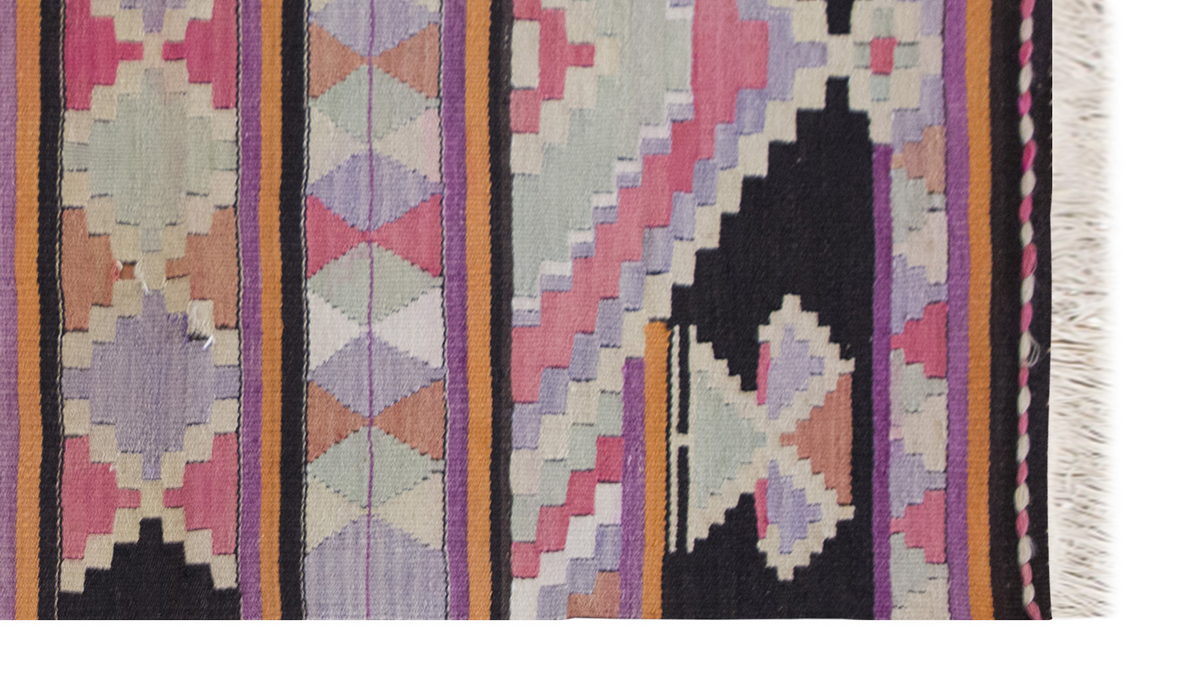 Vintage Turkish Rug, 142 x 87 cm, 4.7 x 2.10 ft