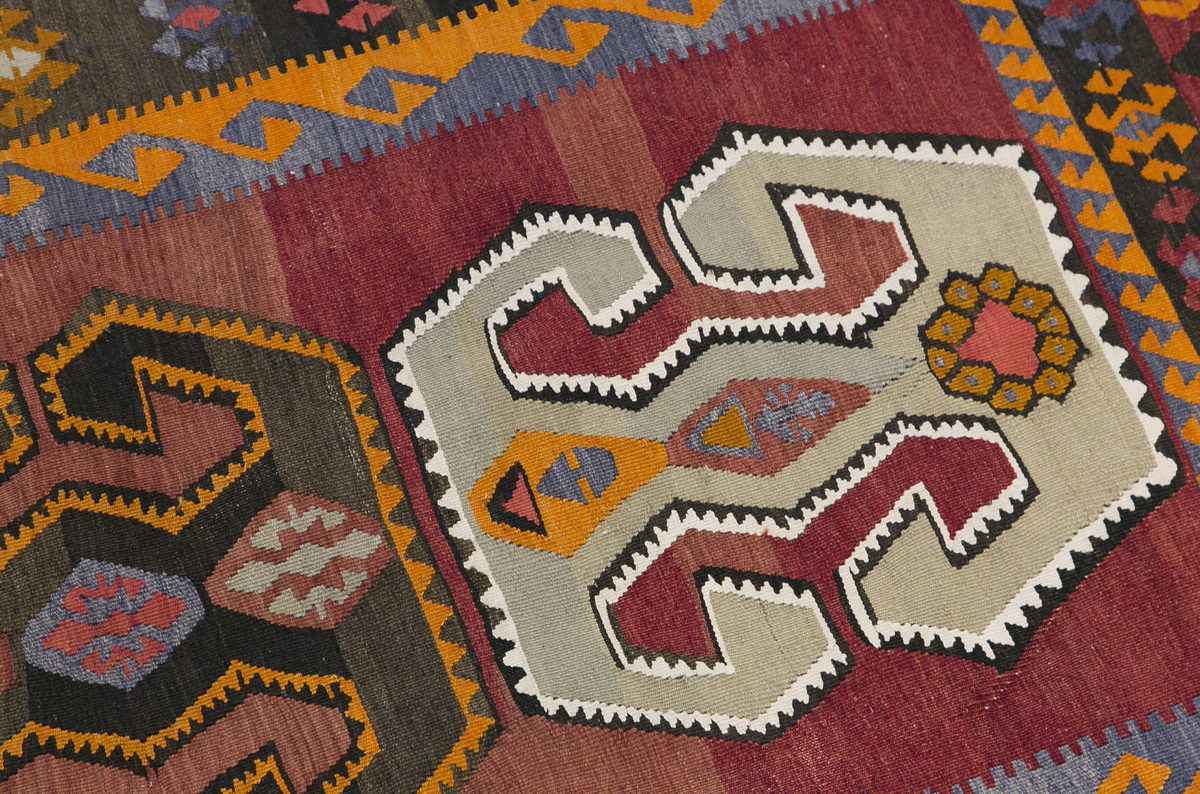 Vintage Turkish Rug, 3.10 x 7.3 ft, 117 x 222 cm