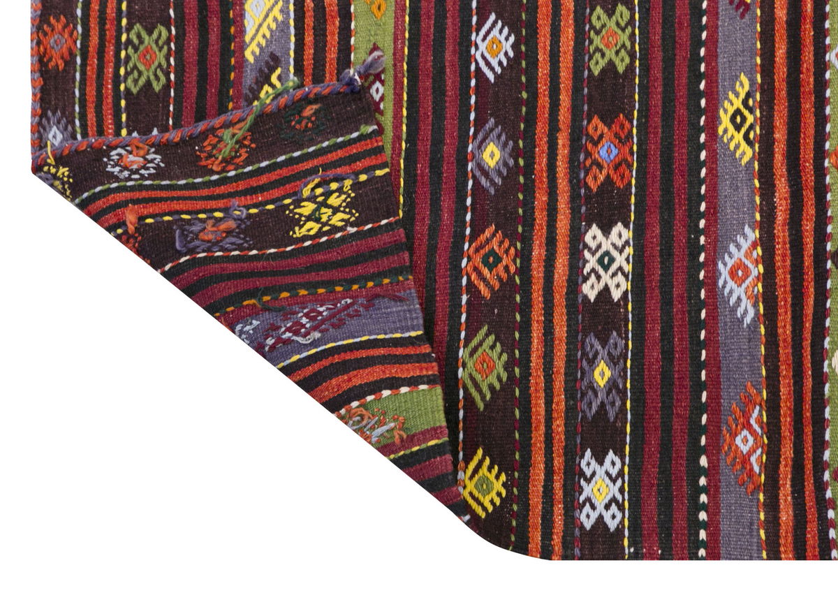 Vintage Turkish Rug, 3.5 x 5.1 ft Rug, 105 x 157 cm