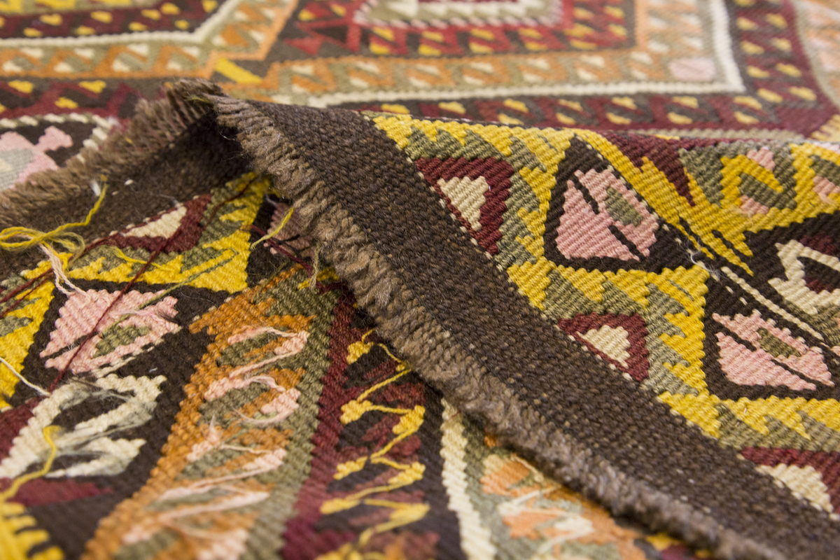 Vintage Turkish Rug, 3.6 x 5.6 ft, 107 x 170 cm