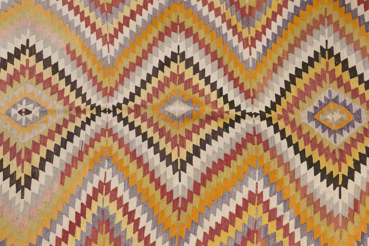 Vintage Turkish Rug, 4.11 x 7.6 ft, 152 x 230 cm