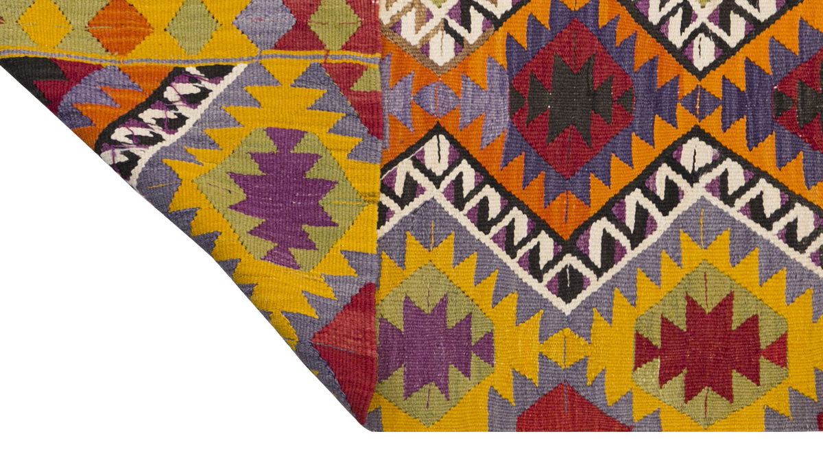 Vintage Turkish Rug, 4.2 x 6.11 ft Rug, 127 x 212 cm