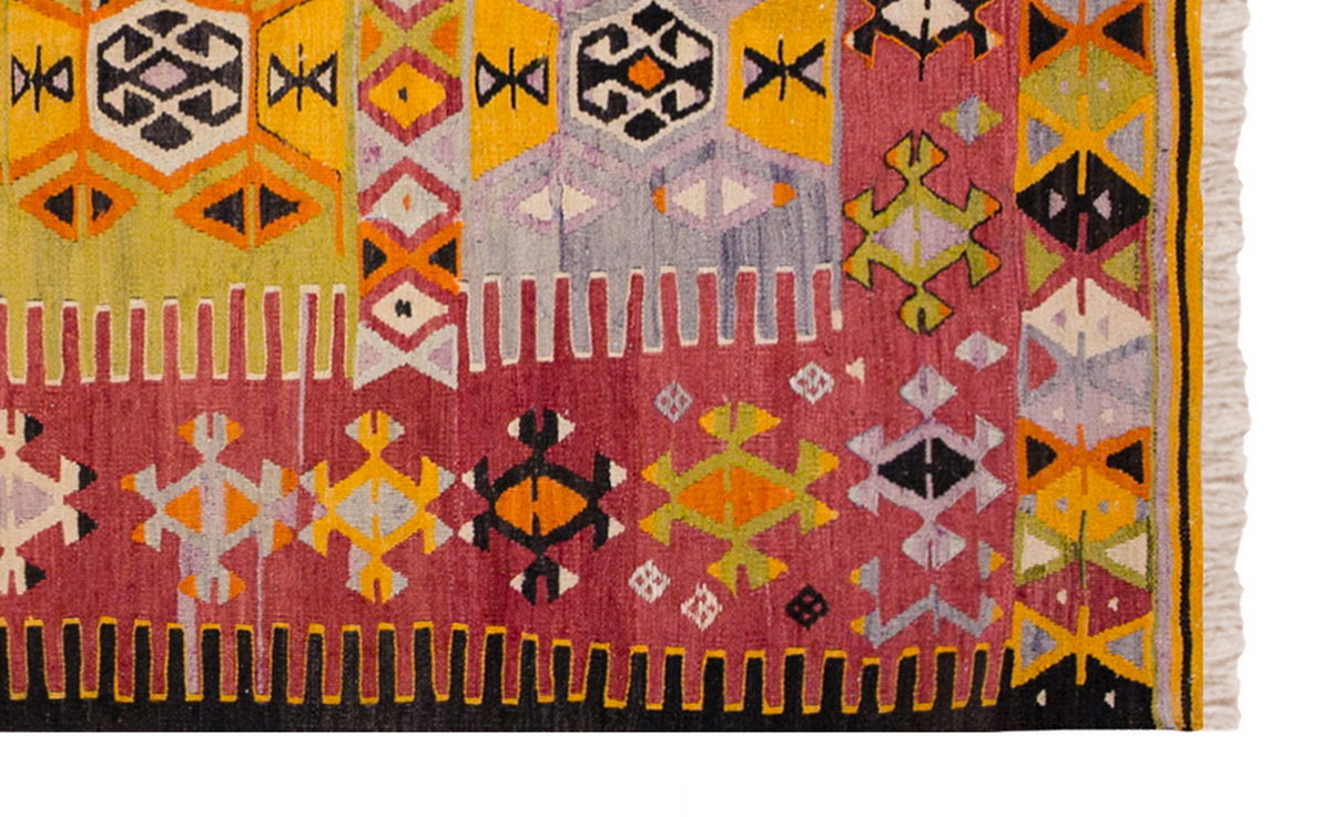 Vintage Turkish Rug, 4.3 x 7.10 ft Rug, 131 x 241 cm