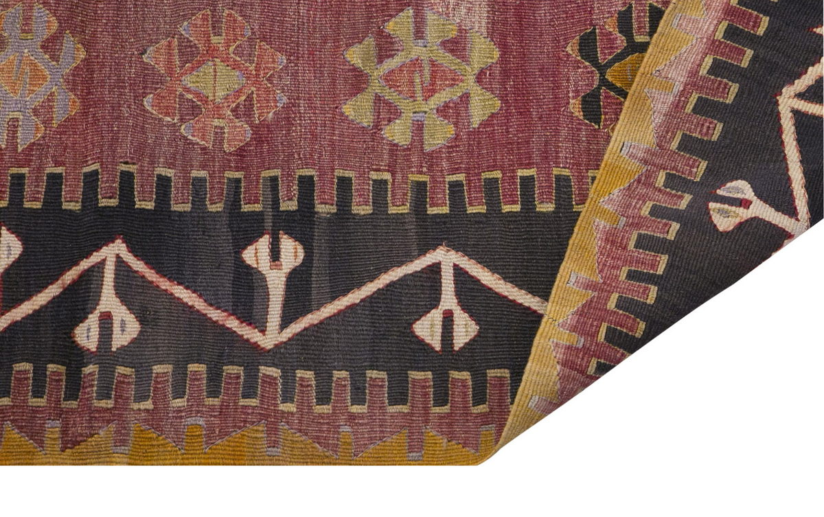 Vintage Turkish Rug, 4.4 x 6.5 ft, 134 x 196 cm