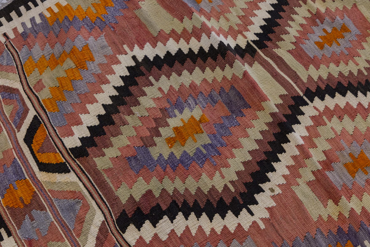 Vintage Turkish Rug, 4.5 x 3.3 ft Rug, 135 x 101 cm