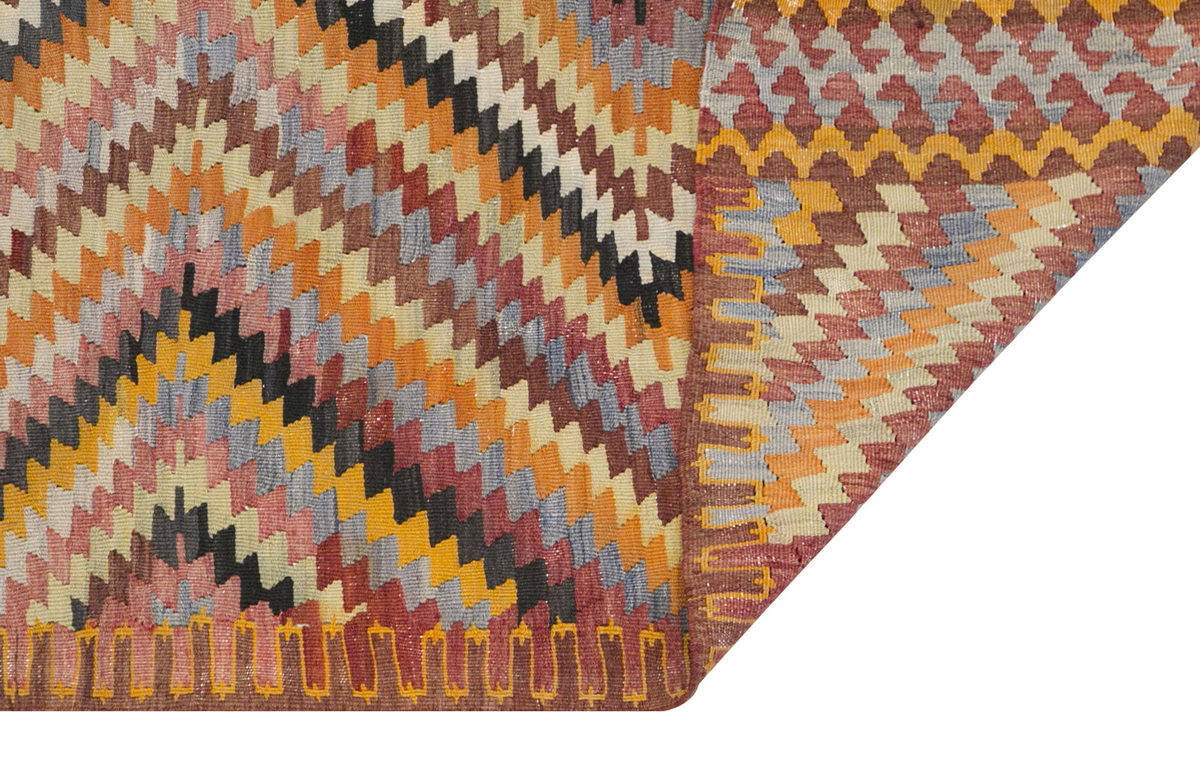 Vintage Turkish Rug, 4.5 x 7.4 ft Rug, 137 x 226 cm