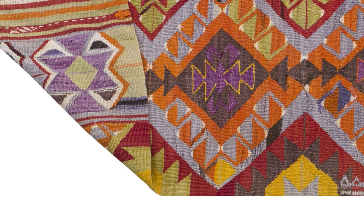 Vintage Turkish Rug, 4.5 x 8.6 ft, 135 x 260 cm