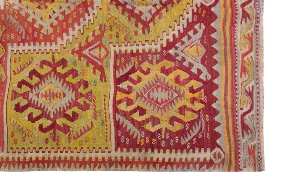 Vintage Turkish Rug, 5.2 x 6.10 ft, 160 x 210 cm