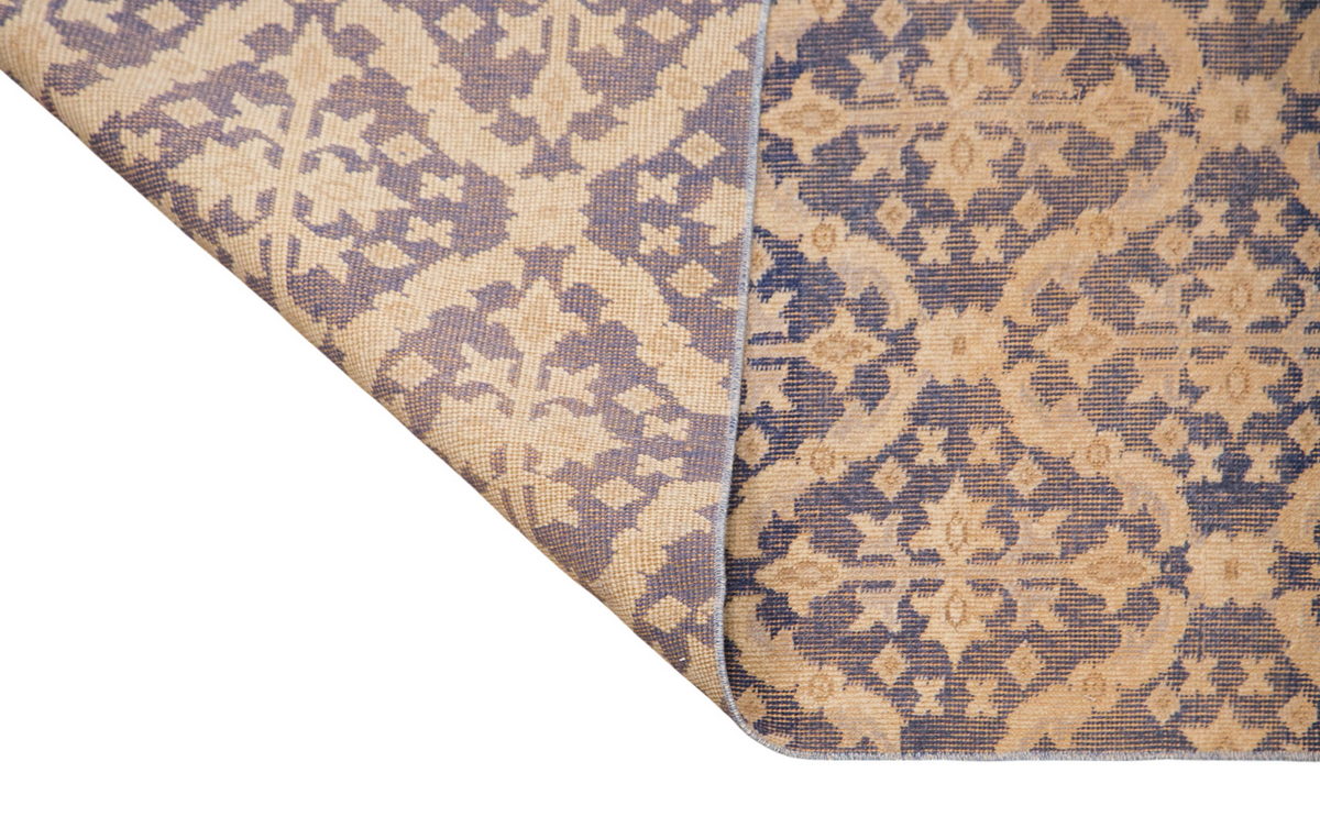 Vintage Wool Rug 6'9"x8'9" | Handwoven Turkish Carpet | 60 Year Old Bohemian Design