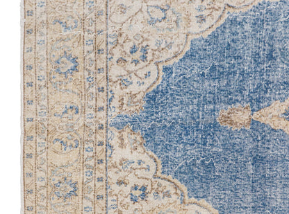1960s Anatolian Rug, Vintage Wool Turkish Rug 7'2" x 10'2" | 220 x 310 cm