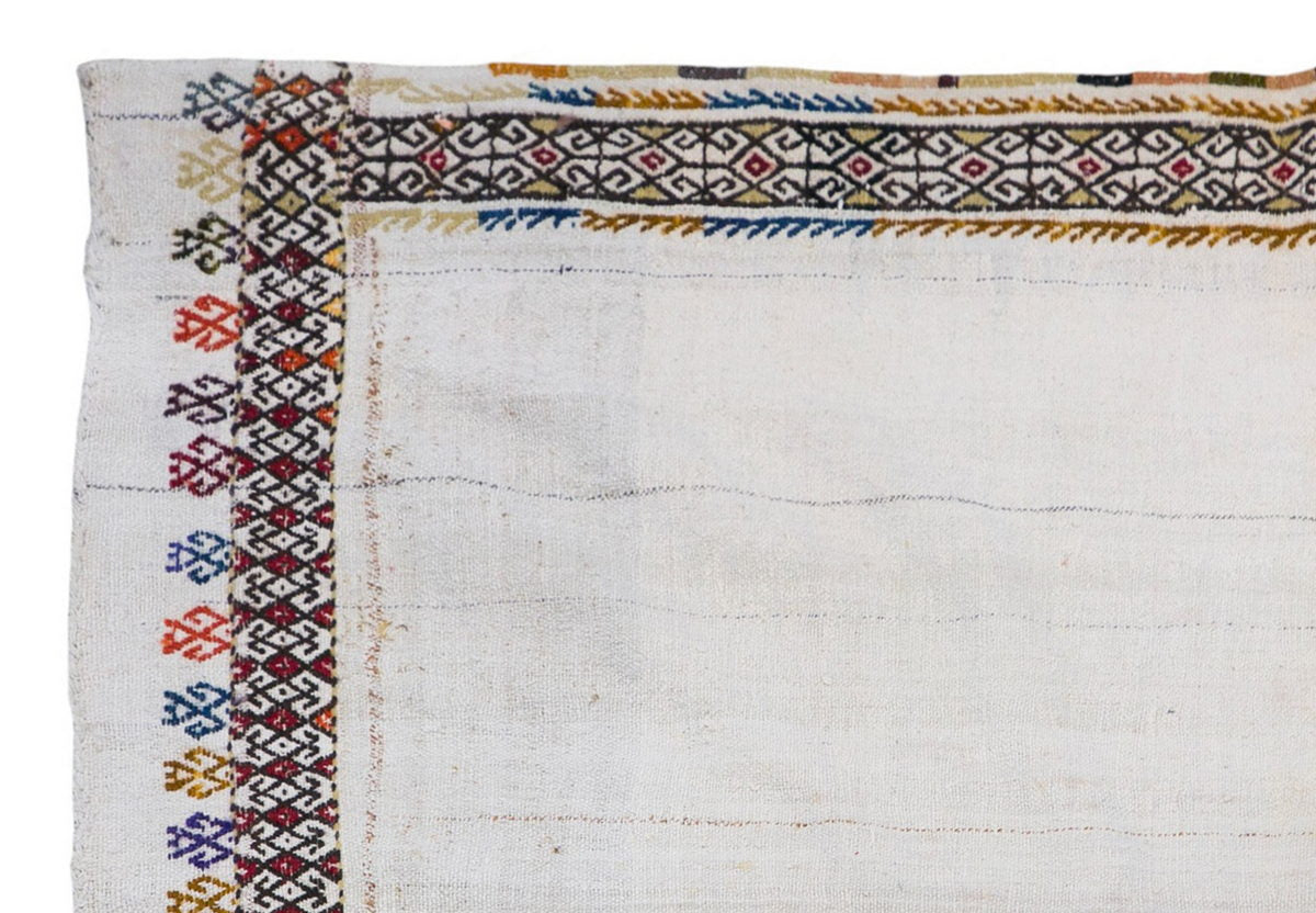 1960s Minimalist Turkish Kilim Rug – 157 x 170 cm | 5'2" x 5'7"