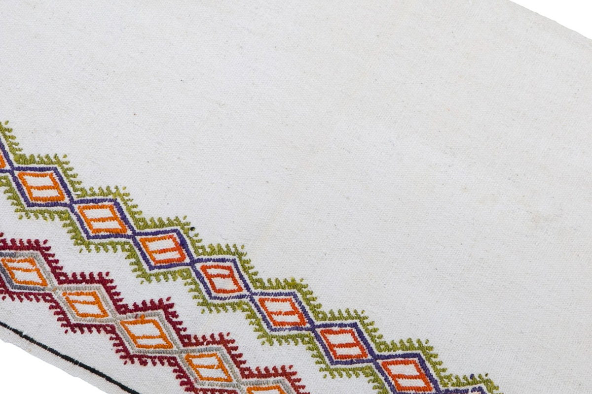 1960s Vintage Turkish Kilim Runner – 70 x 144 cm | 2'3" x 4'9"