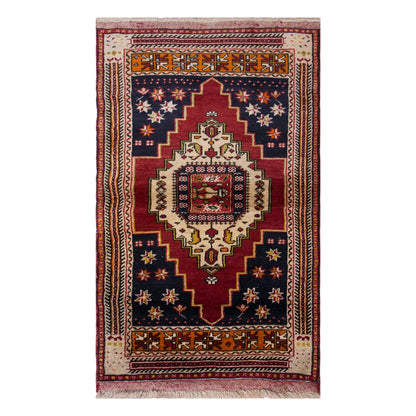 Prayer Rug 2.8 x 5 feet 85 x 151 cm