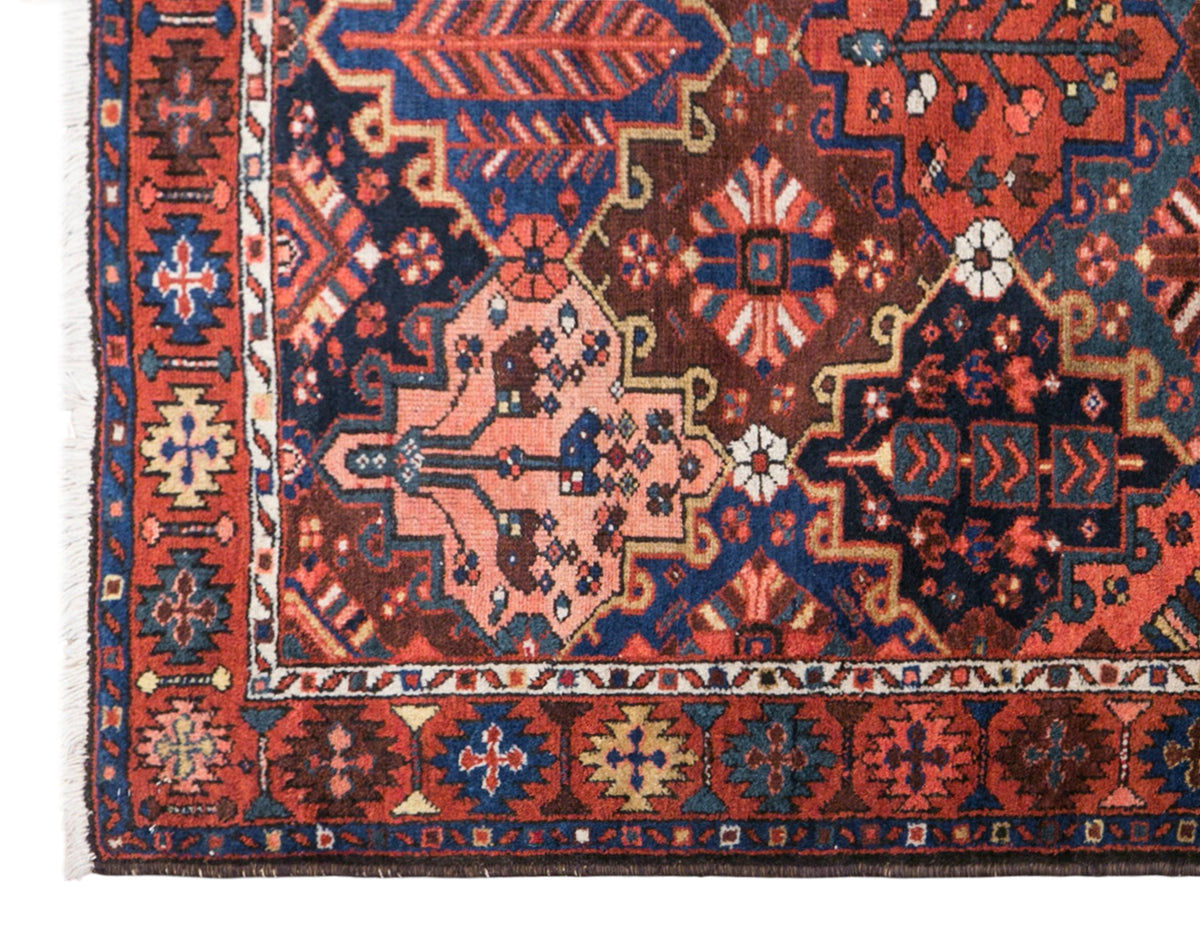 Vintage Small Rug, 140 x 205 cm / 4.6 x 6.7 feet