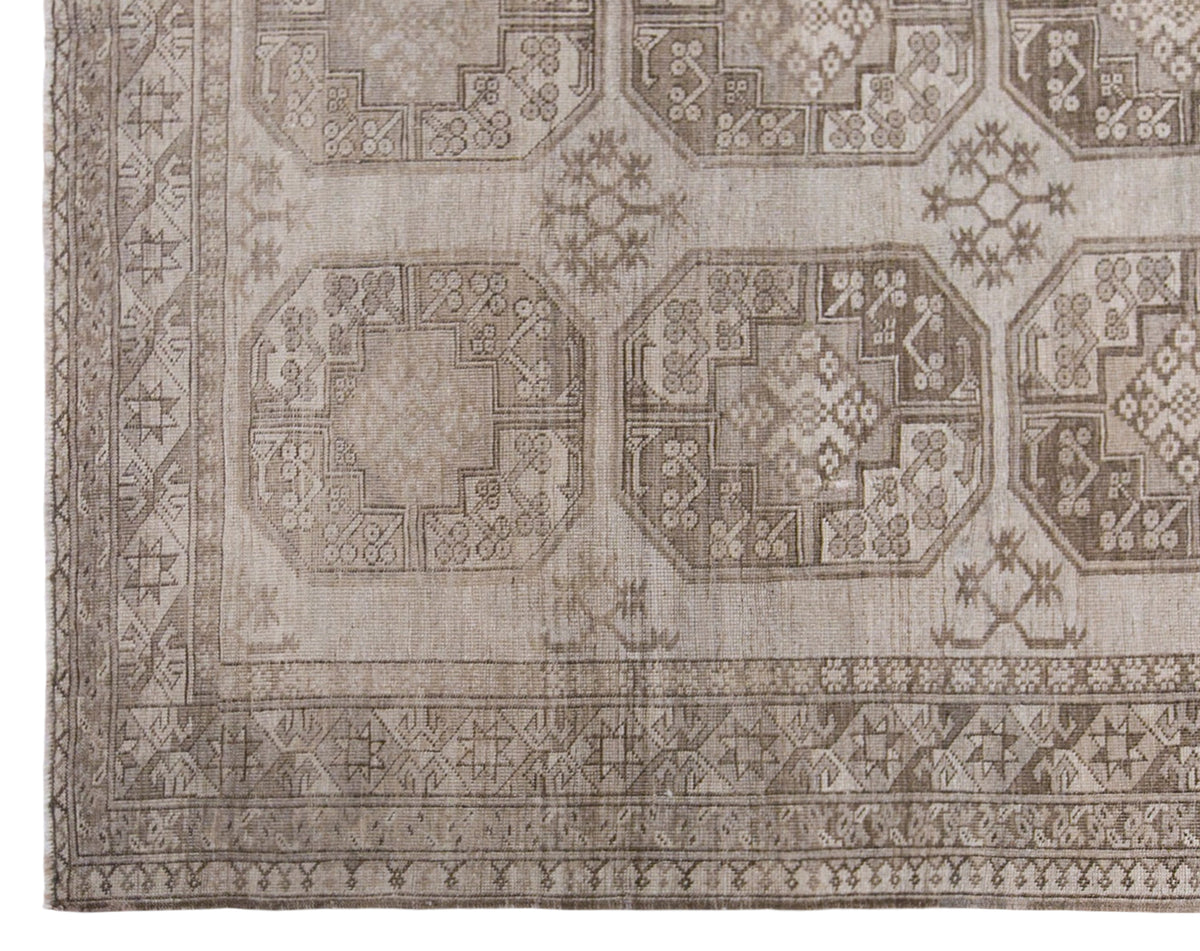 Vintage Large Rug, 205 x 330 cm / 6.7 x 11 feet