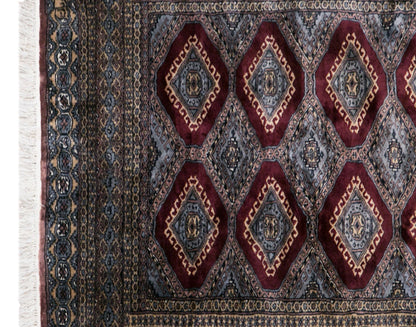 Vintage Konya Rug, 125 x 165 cm / 4.1 x 5.4 feet