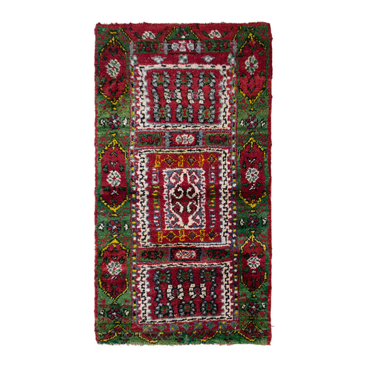 Prayer Rug 2.7 x 5 feet 82 x 153 cm