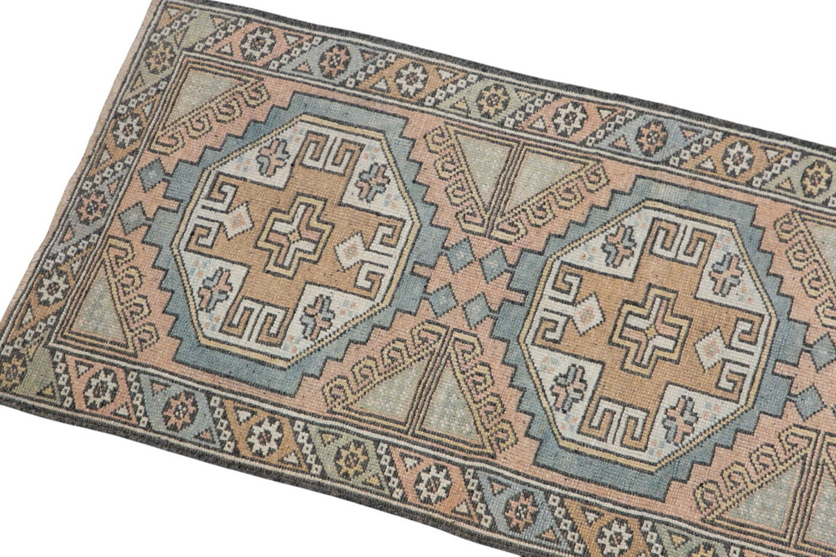 2'4" x 8'8" | 71 x 264 cm, Vintage Hallway Rug