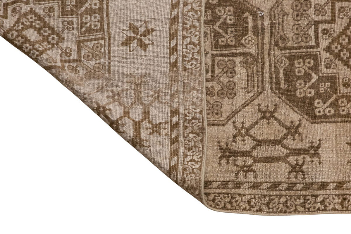 Large Vintage Oushak Rug – 226x242 cm / 7'5" x 7'11" feet