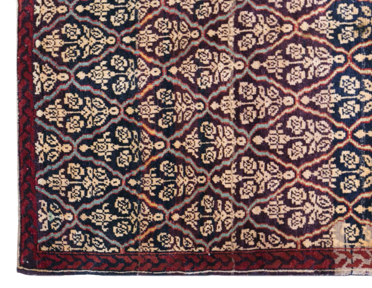 Vintage Konya Karapinar Rug, 114 × 147 cm / 3.7 x 4.8 ft Handmade Wool Rug
