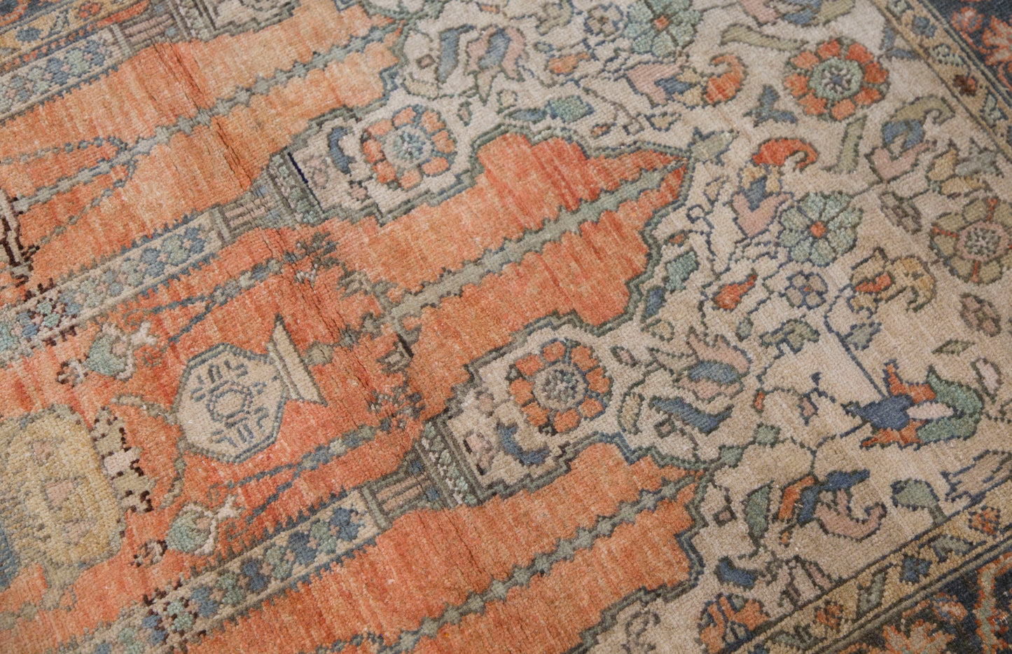 Prayer Rug 3.6 x 5 feet 111 x 151 cm